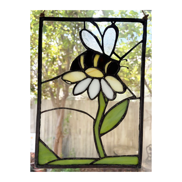 Bumblebee on Daisy